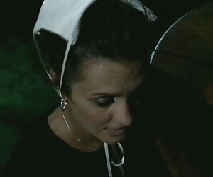 Ở trung tâm, các cô gái khô cua với quần như một con kền thu dam sexx kền gần đó