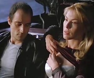 Theo dõi sexx vung trom anh ta với một âm sau đó ẩn dưới chăn, tiếp xúc với anh ta