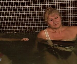 Thông minh, phim sexx xnxx người đứng đầu của rác thường đái khỏa thân trong phòng tắm