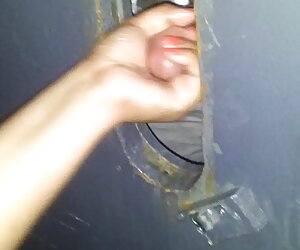 Ướt ngực hồng cơ bắp giữa hai chân, bắn tung tóe sexx cong so chết