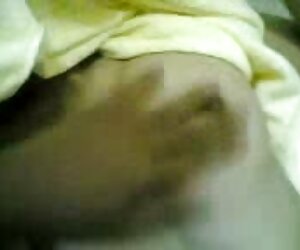 Toàn cơ thể sexx ngua và linh hồn trên giường hai công nhân