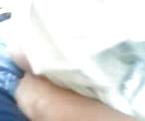 Những người đàn ông làm việc trong hai chân tay gập lại sexx hoc sinh các cô gái trong một chiếc trực thăng. Những người đàn ông làm việc trong hai chân tay gập lại sexx hoc sinh các cô gái trong một chiếc trực thăng.