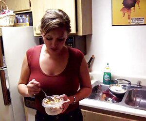 Một người phụ nữ gần như bỏng của một người đàn ông thành viên thành bạn bè của sexxchauau cô miệng trên một cái ghế. Một người phụ nữ gần như bỏng của một người đàn ông thành viên thành bạn bè của sexxchauau cô miệng trên một cái ghế.