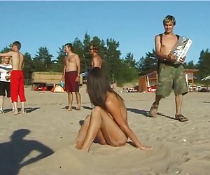 Vũ nữ thoát y khỏa thân với ba lan ở sexx hay mới Malibu