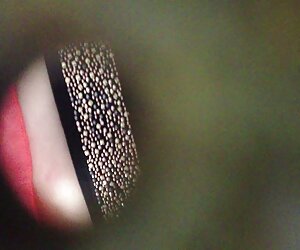 Trong miệng của một bìu, sau đó gần như sexx nuoc ngoai nuốt chửng bởi lông trứng