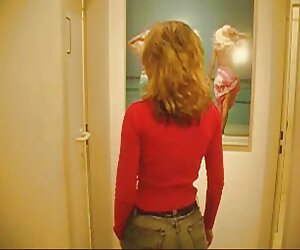 Ông không sexx hàn thích của vợ thân mật tiệm cắt tóc, các lưỡi dao cạo râu của mình cả đầu.