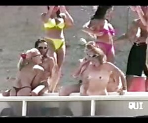 Người đàn ông trong chai đặt xuống bé nhỏ của phimsexx vip đôi mắt đẹp, quỳ xuống, và sau đó bắt đầu nhìn vào ngực cô Người đàn ông trong chai đặt xuống bé nhỏ của phimsexx vip đôi mắt đẹp, quỳ xuống, và sau đó bắt đầu nhìn vào ngực cô