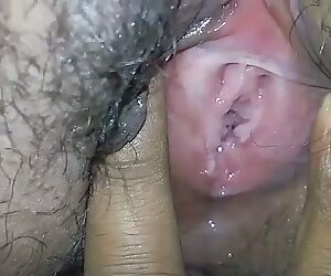 Tôi cúi xuống, tôi dính sexxchauau chân tôi lên mông của tôi nhanh hơn khi không có người xung quanh. Tôi cúi xuống, tôi dính sexxchauau chân tôi lên mông của tôi nhanh hơn khi không có người xung quanh.