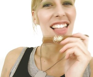 Ông được chôn cất ở một hồng âm vòng sexx lau xanh đầu, trong một hang động kéo tiềm thức