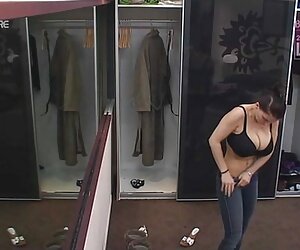 Lucy sexx hoang thuy linh