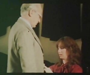 Một sinh viên tiếng sexx vung chom la hét tức giận với mình hét lên, tại Sao bạn của tôi?